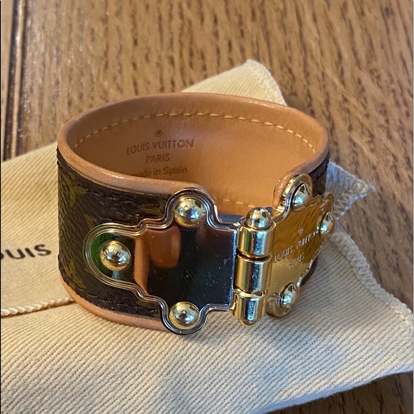 Louis Vuitton Jewelry - Louis Vuitton Monogram Save It Cuff 17 Bracelet